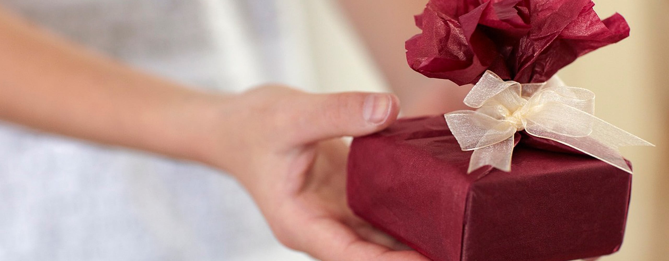 Sending Gifts to the UK | Company News | Blog | Occasions