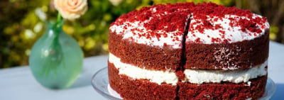 Red Velvet Cake: What It Is and When to Choose It