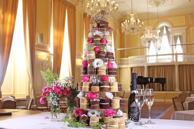 Sponge Wedding Cake Guide