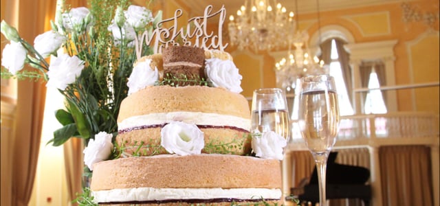Naked Cakes