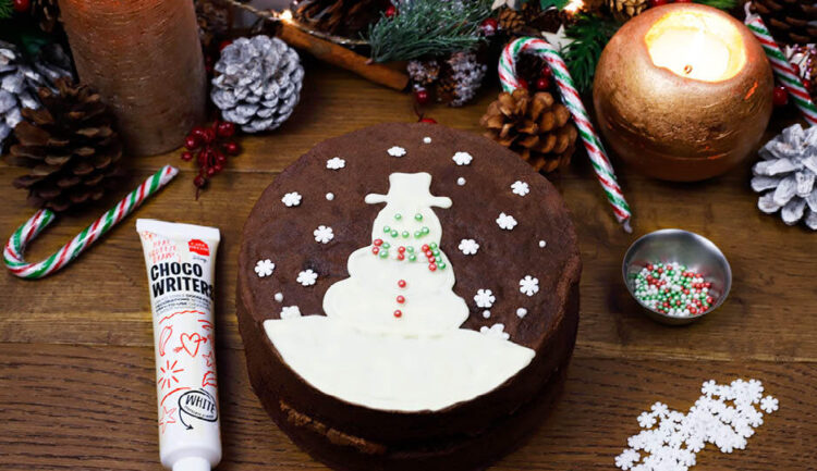 Chocolate Cake with Christmas Cake Decorating Kit