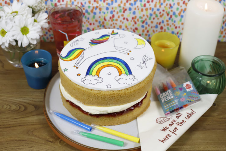 Colouring Cakes by Sponge Cakes Ltd